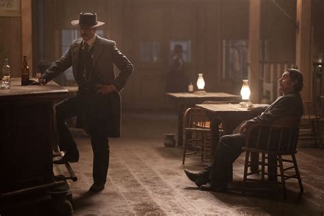 Deadwood: Een epische western met meedogenloze pionier en een briljant ensemblecast!