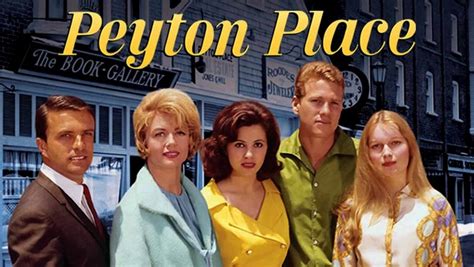  Peyton Place: Kleine-stad geheimnissen en verboden liefde met een sterbezetting die je zal verbazen!